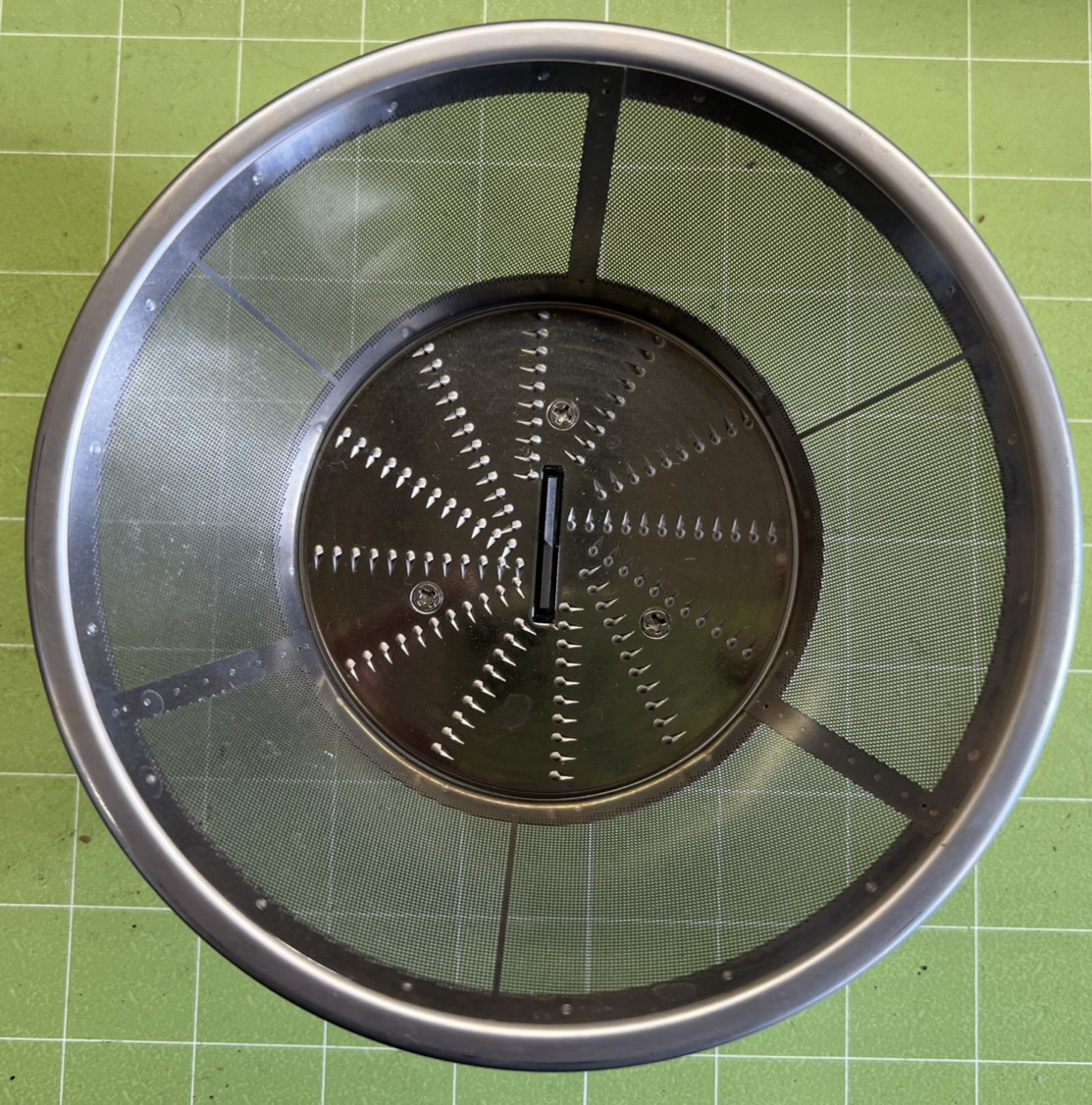 Cuisinart Juice Extractor CJE-1000 Replacement Part Juicer Mesh Filter Strainer