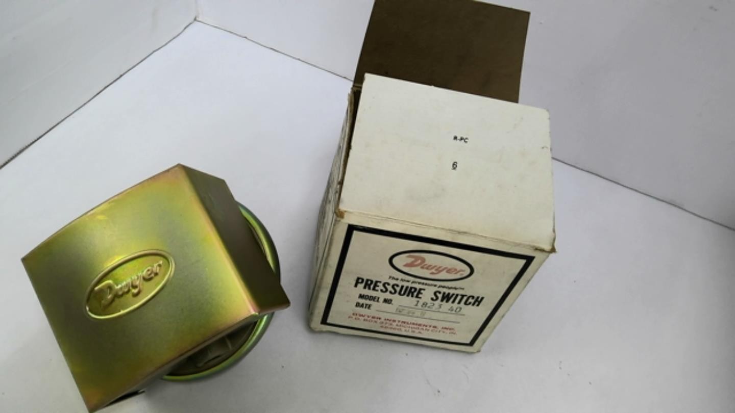 Dwyer 1823 40 Pressure Switch