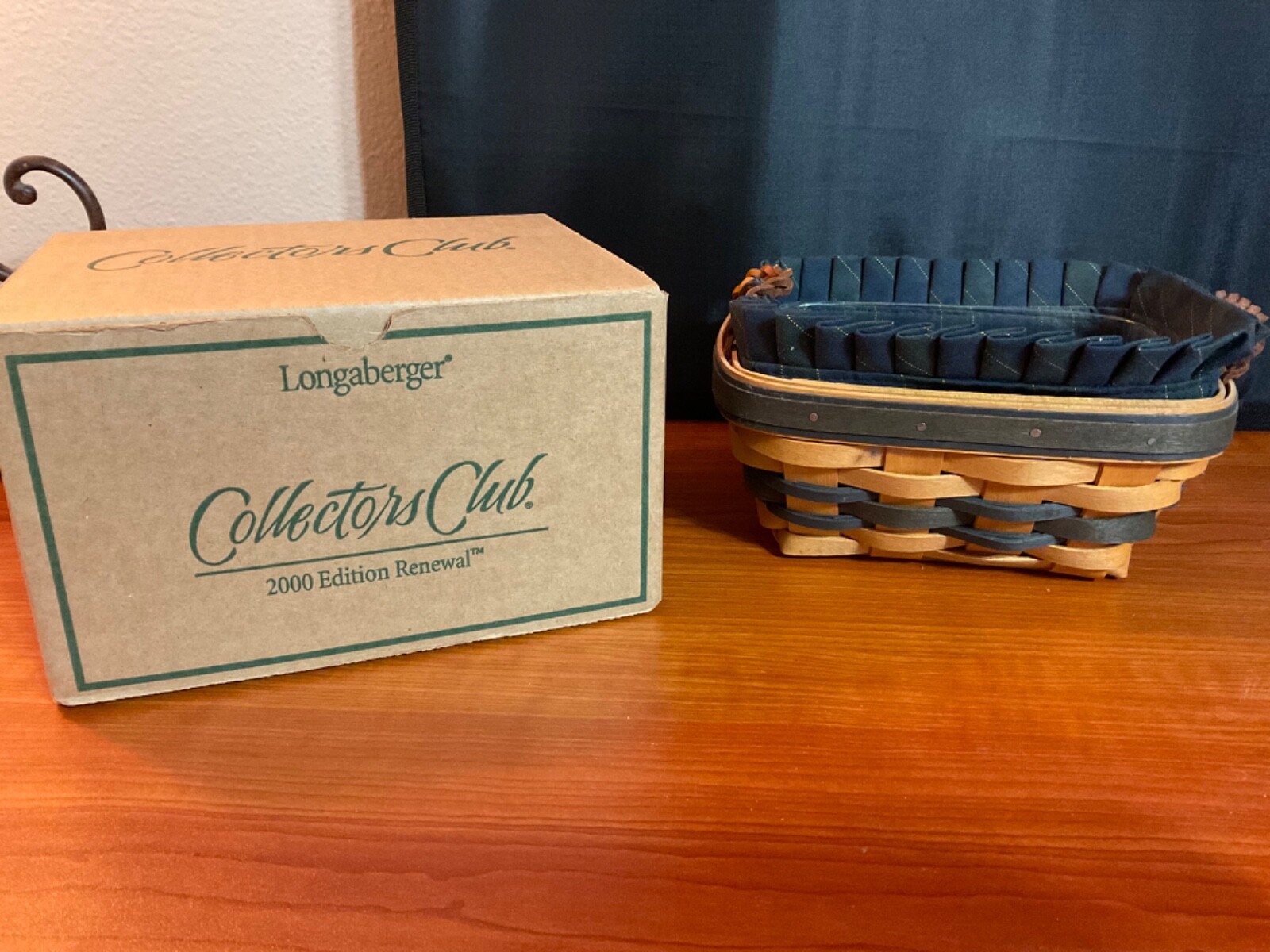 NEW Longaberger Collectors Club 2000 Edition Renewal Basket w/ Protector, Liner