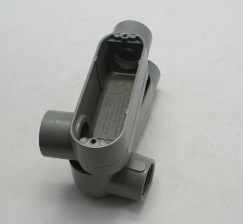 Lot Of 2 Killark OLL-3 OLR-3 3/4" Aluminum LL & LR Conduit Outlet Body Condulet