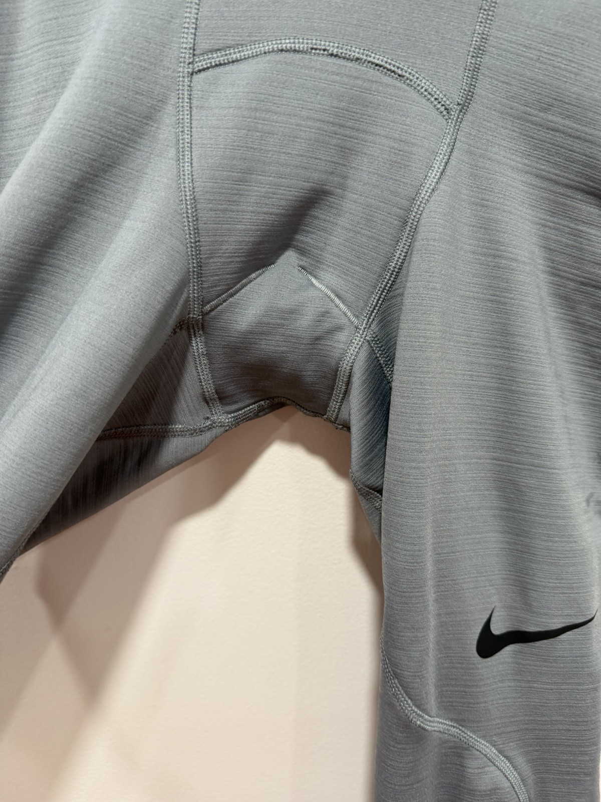 Nike Pro Dri-FIT Compression Leggings Gray Size Medium