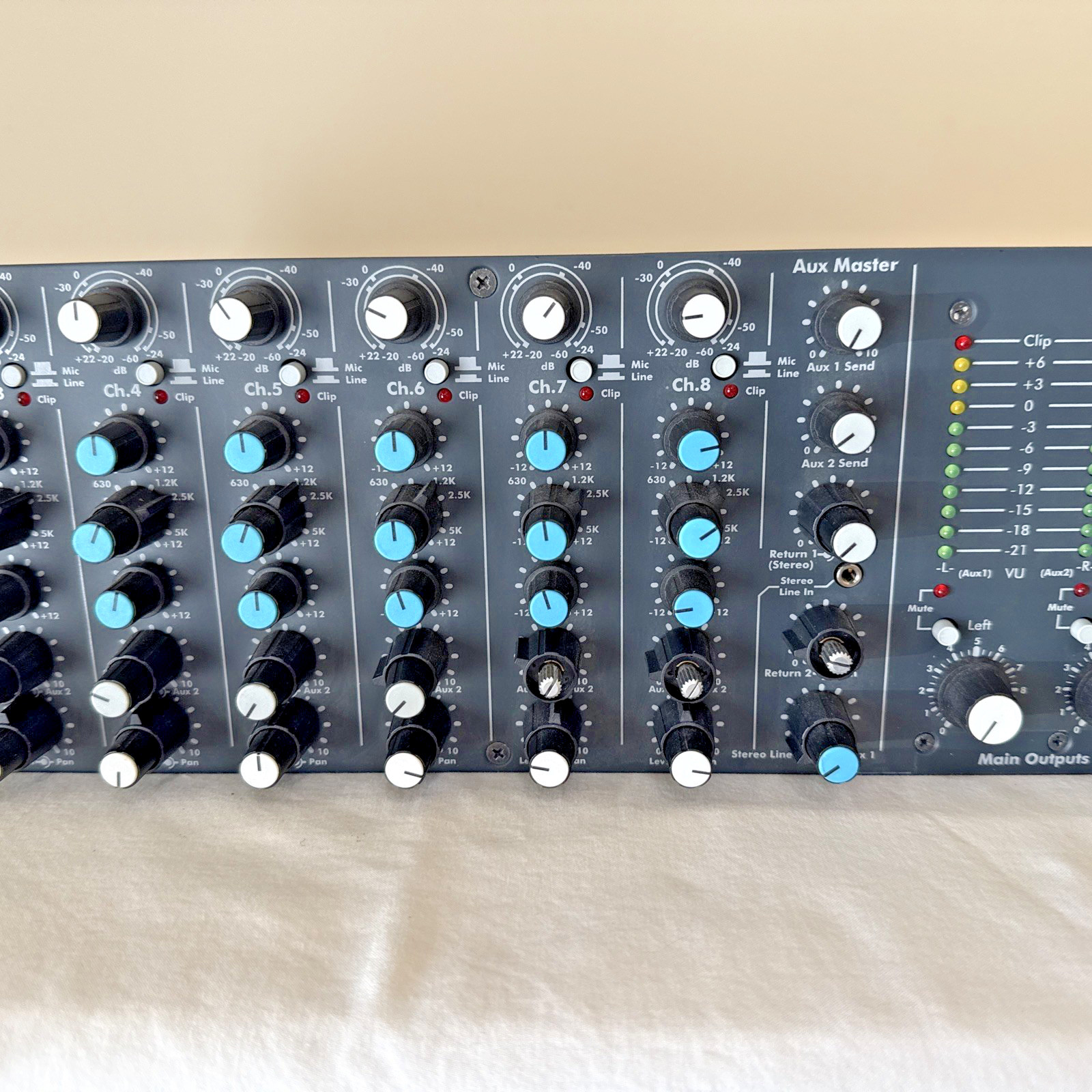 Ashly MX508 8-channel Rackmount Mixer: READ DESCRIPTION!! Needs repair
