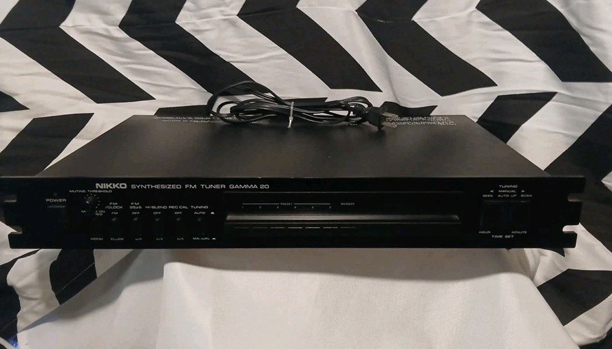 NIKKO GAMMA 20 STEREO TUNER Receiver Synthesized FM Tuner  - Clock Display
