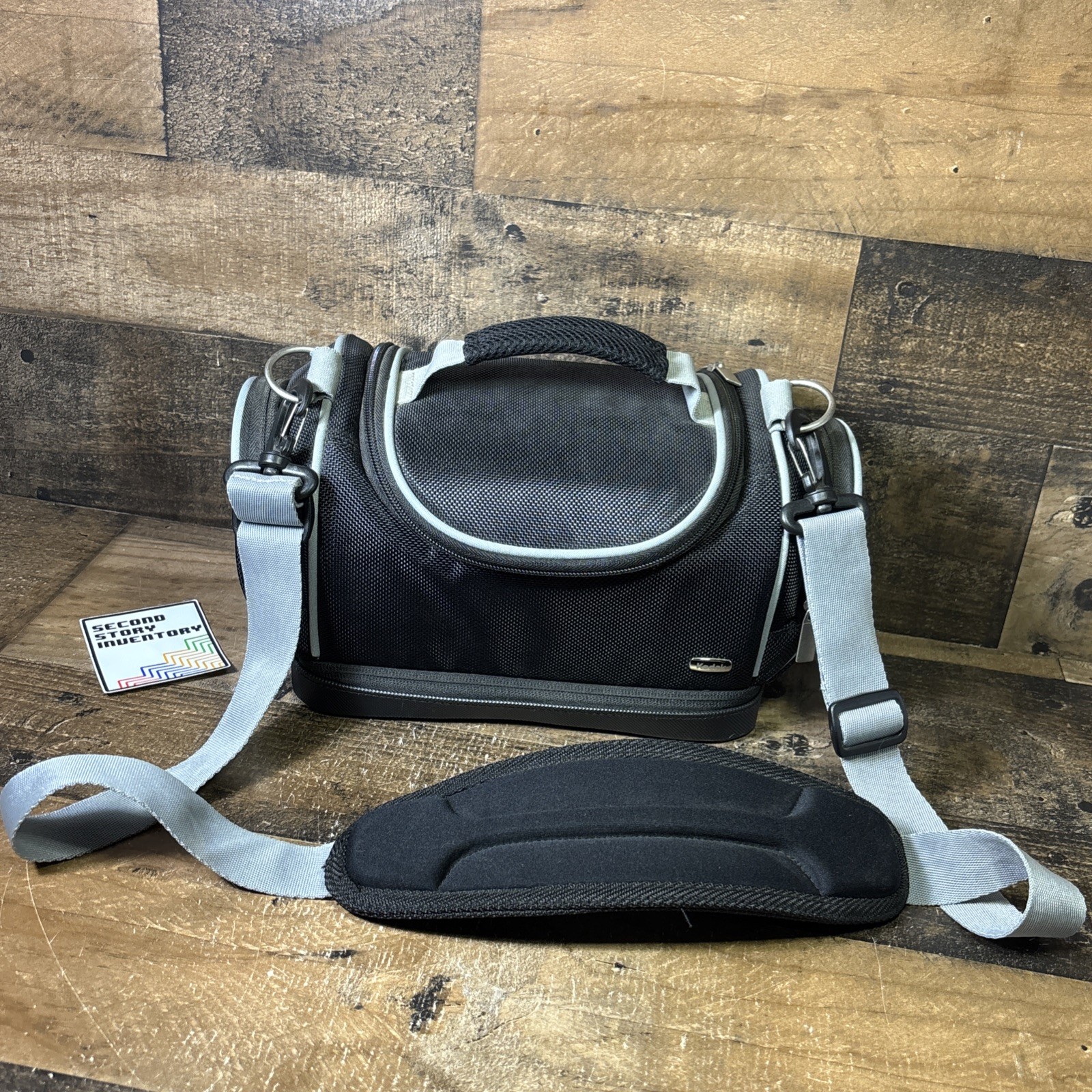 Kodak Portable Camera Bag with Shoulder Strap Multiple compartments Preowned
