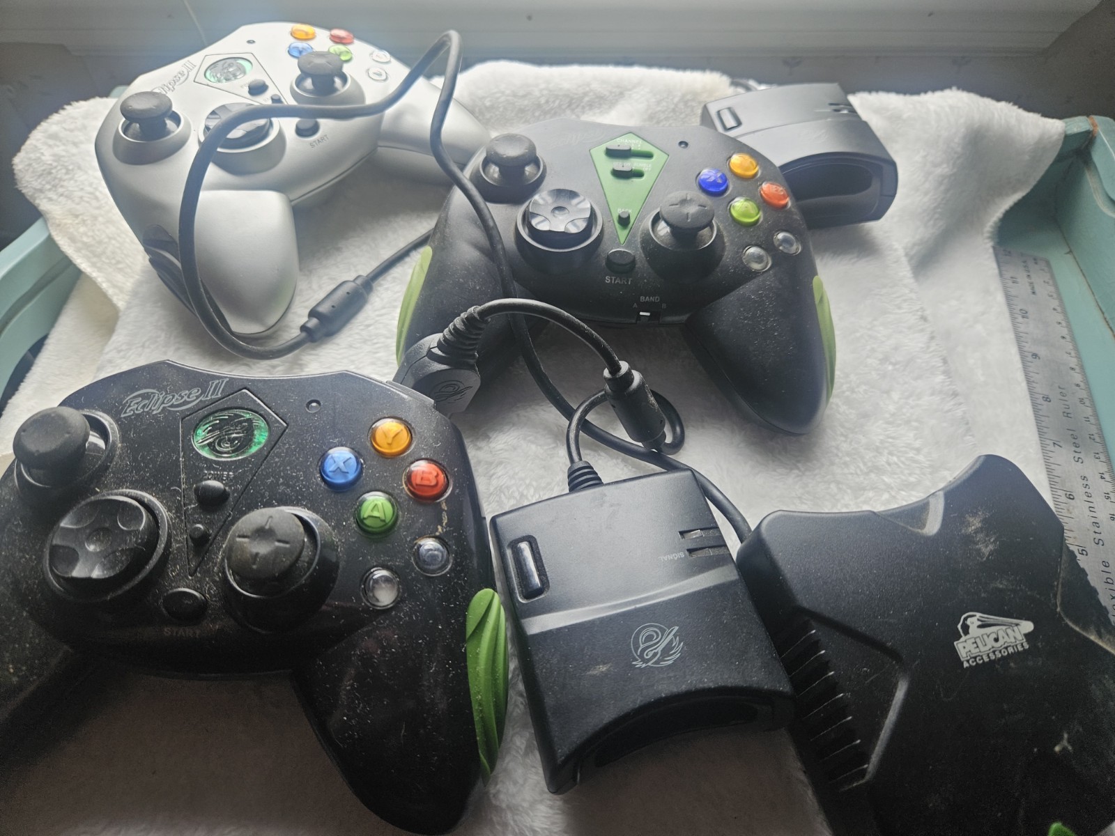 Pelican Eclipse II Wireless XBOX Controller QTY 3 Receivers, 3 Remotes, Tested