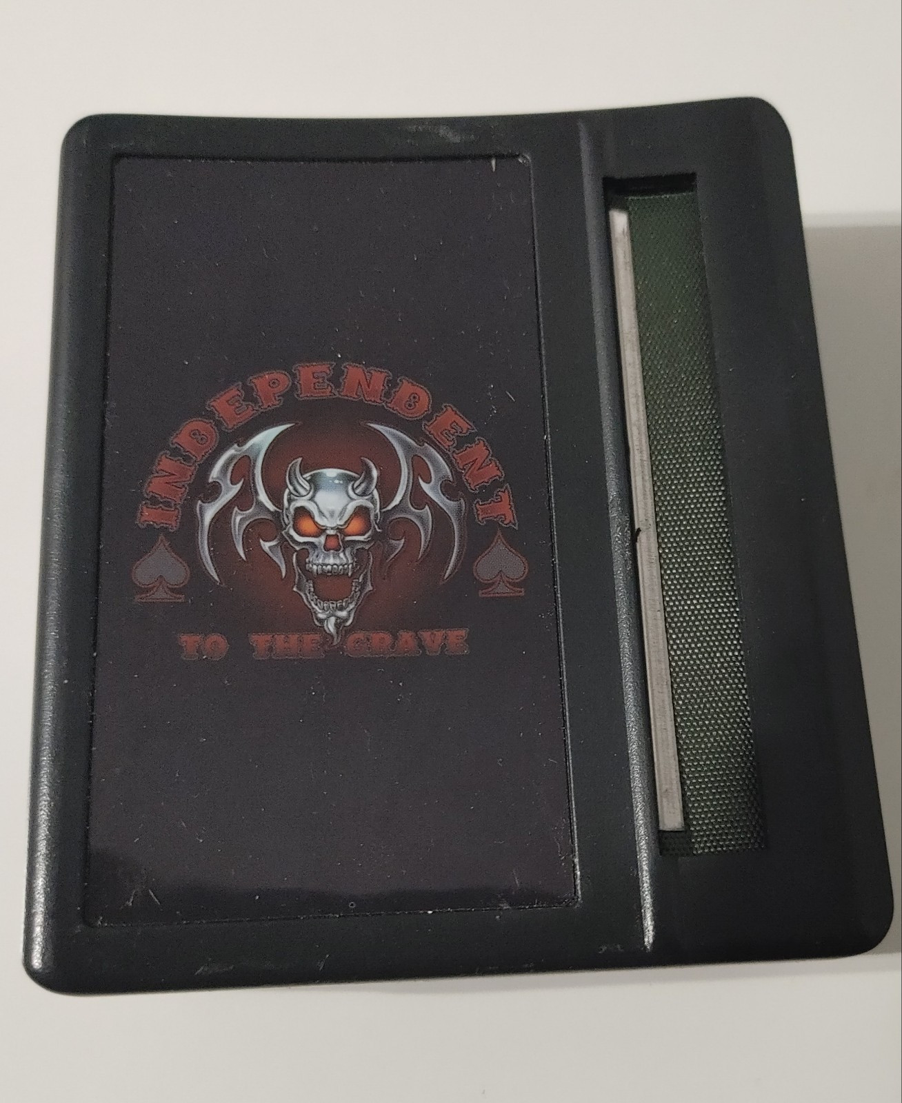 Cigarette Rolling Strong Box 'Independent To The Grave'/New