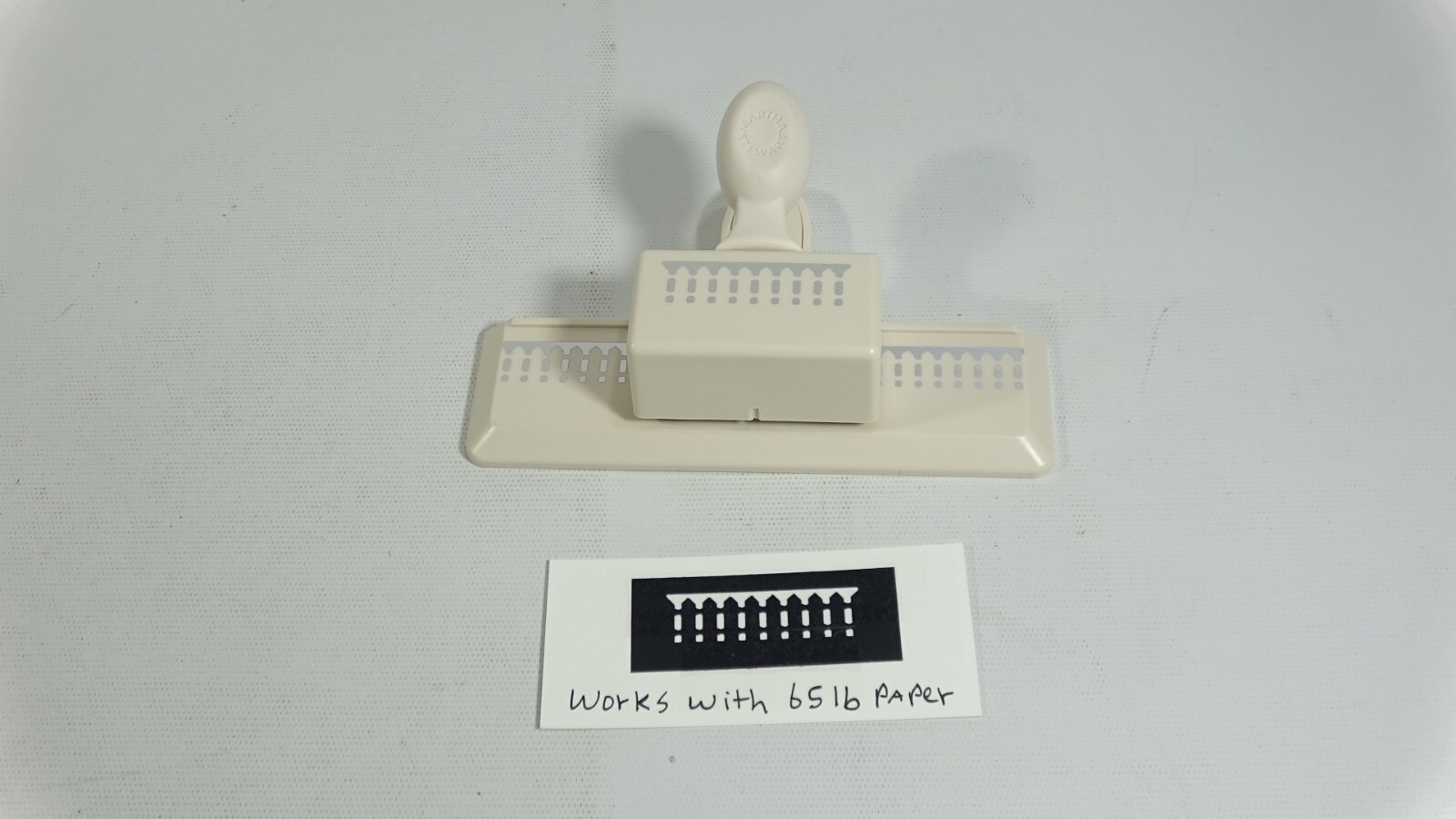 Martha Stewart 2008 Picket Fence Pillars Edge Punch #M284101
