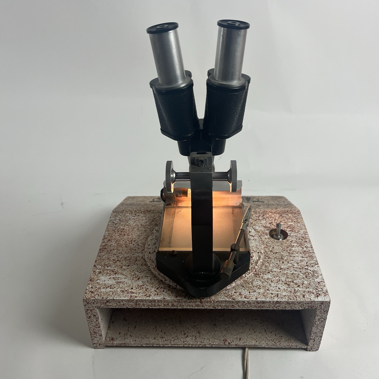 VTG Duotone Needle Service Center Microscope Illuminated 45x Magnification