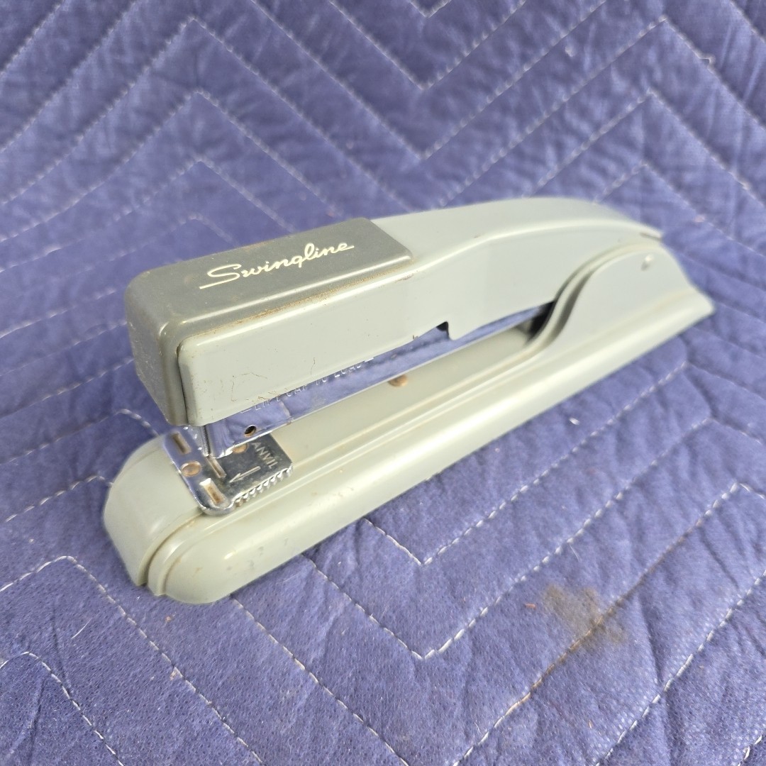 Vintage Swingline 8-3/8" Metal Stapler Gray USA Art Deco Mid Century