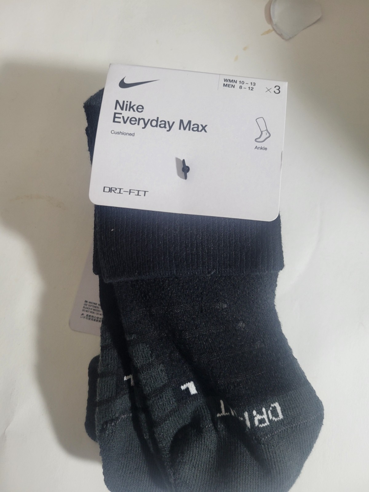 NIKE DRI-FIT MAX CUSHION QUARTER SOCKS 3-PAIR BLACK MENS SHOE SZ 8-12