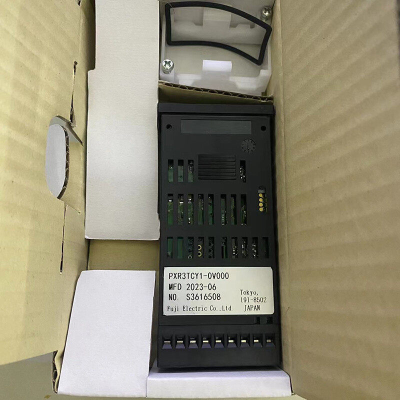 NEW For Fuji PXR3TCY1-0V000 Temperature Controller