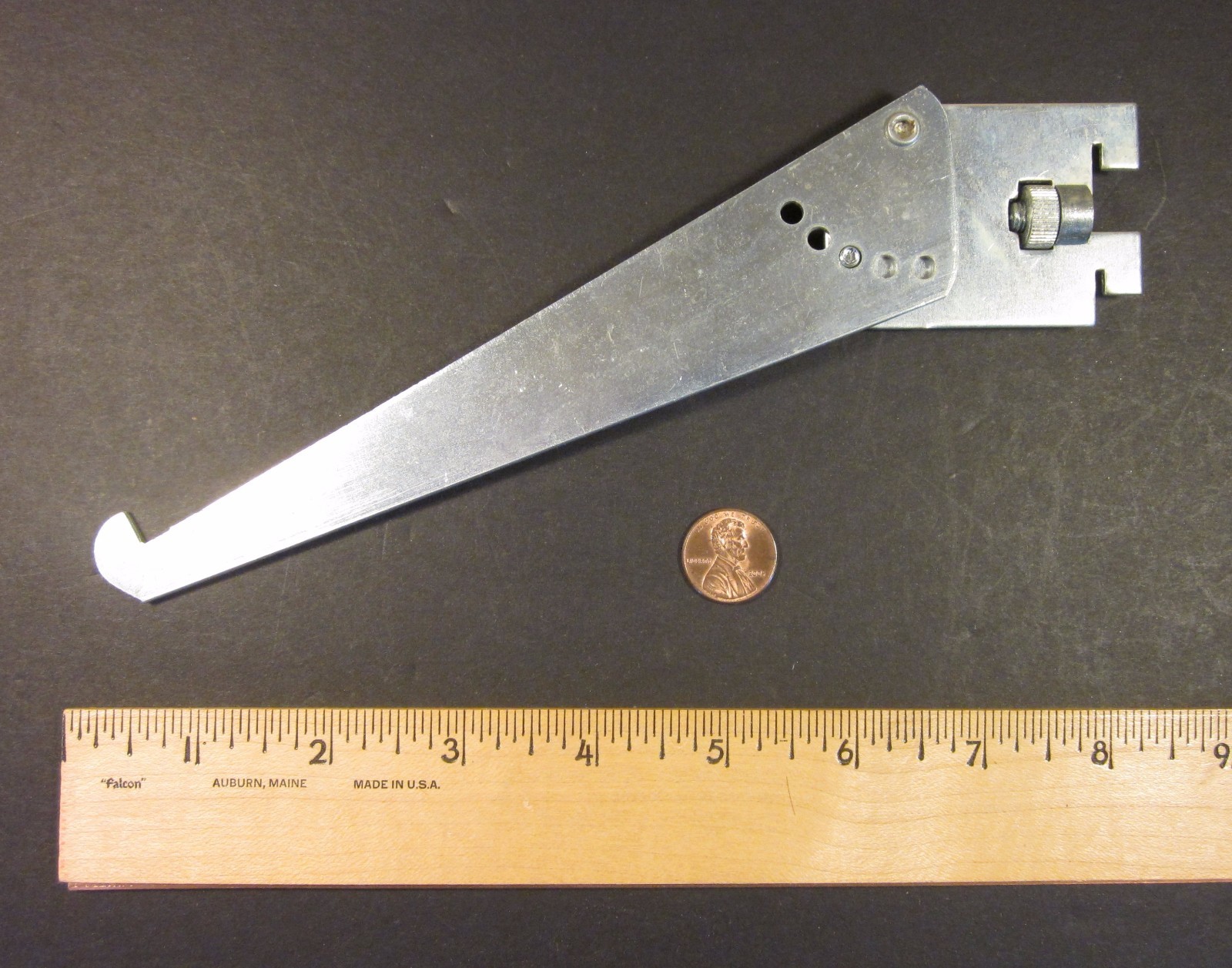 FIXTURE #512AA-8" ADJUSTABLE ANGLE (15,30,45,60) SHELF BRACKET, ZINC-PLATED