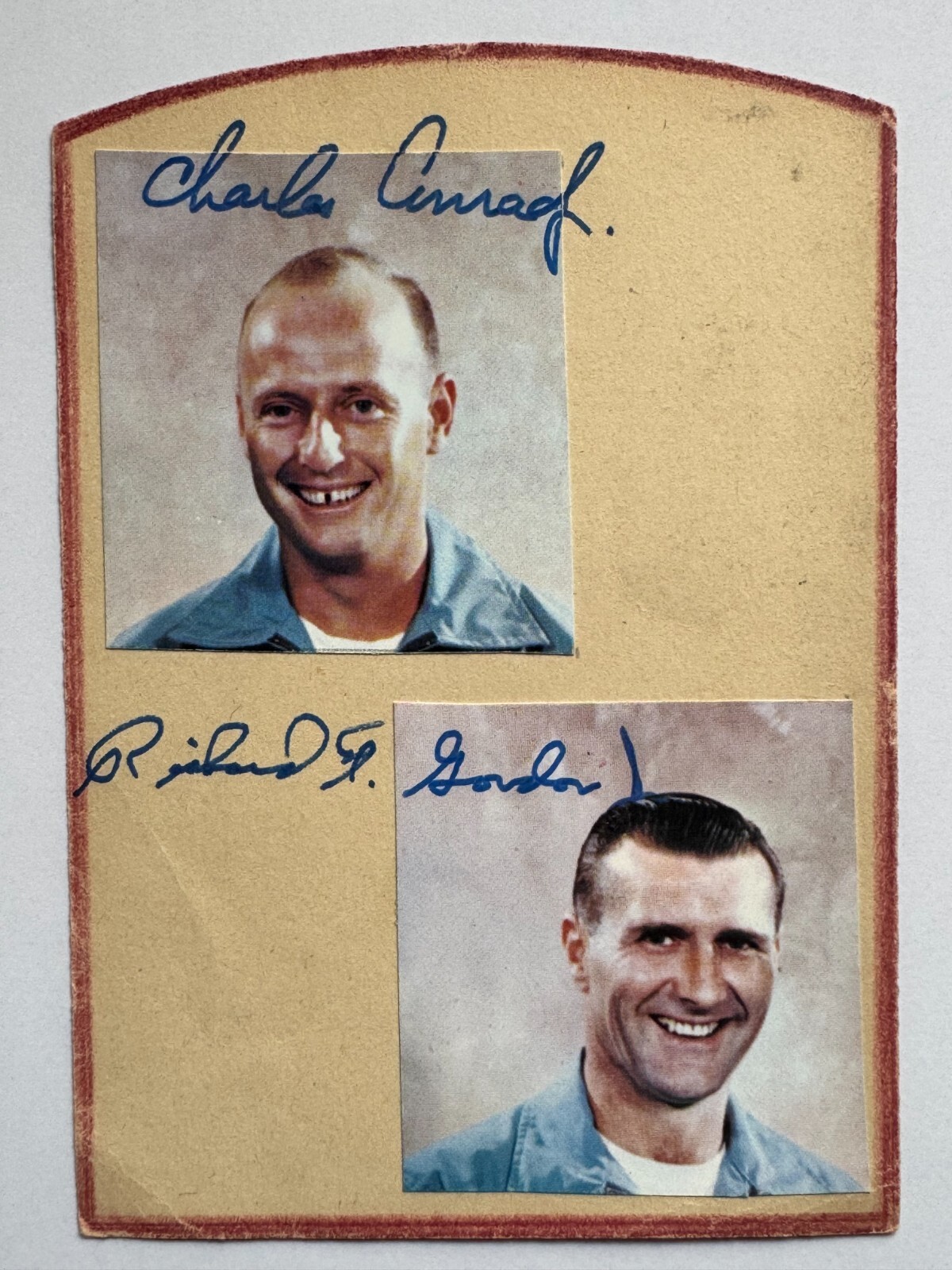 Charles Conrad / Richard F.Gordon - Space - Original Autograph 14 x 10 cm