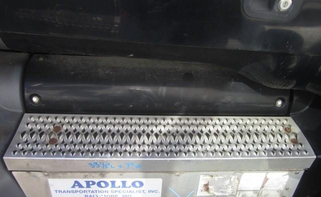 Replaces 2005 PETERBILT 387 CAB STEP ,  MD