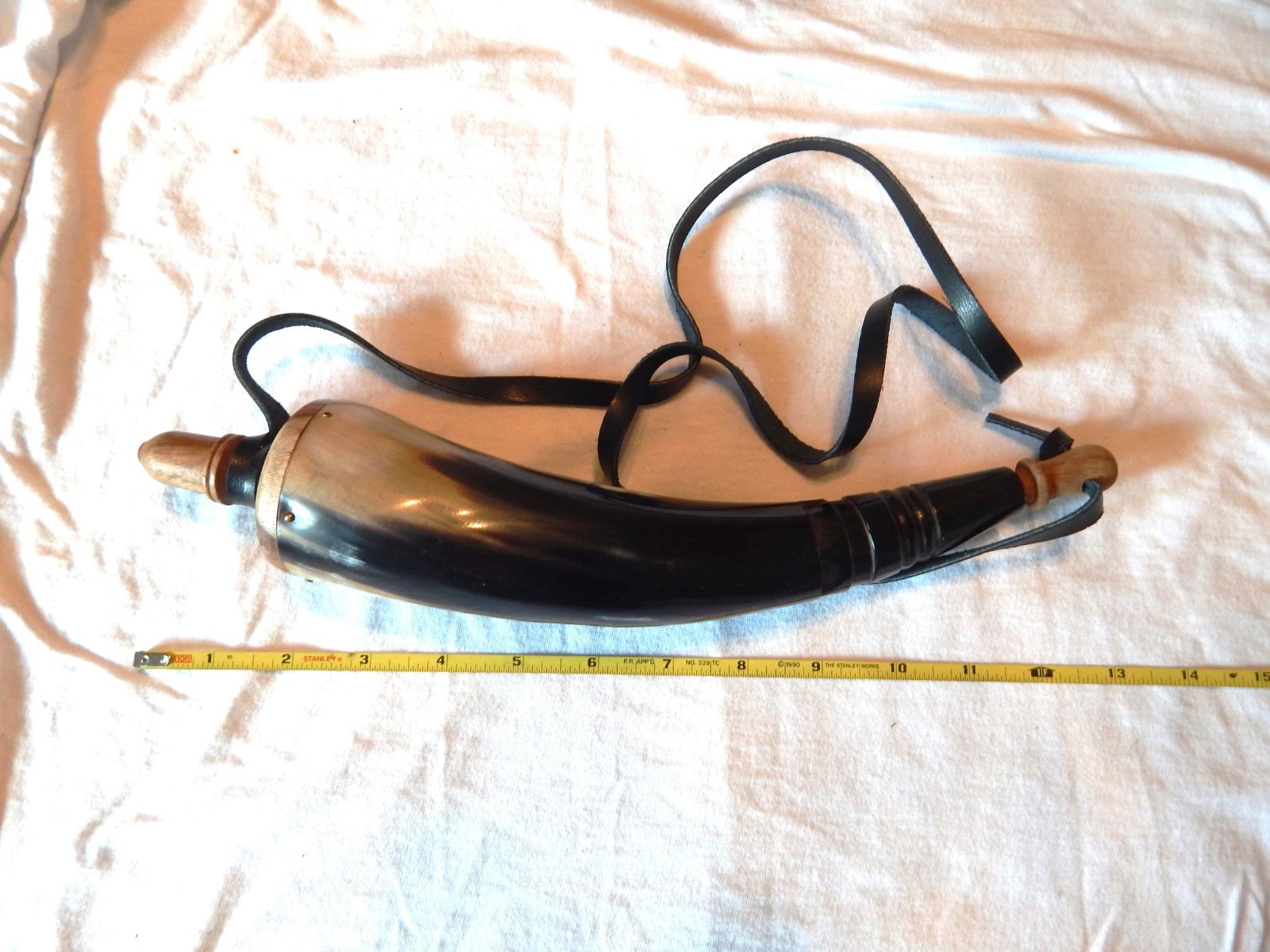 Powder Horn. L or R Carry. The one you see is the one you get. (12)