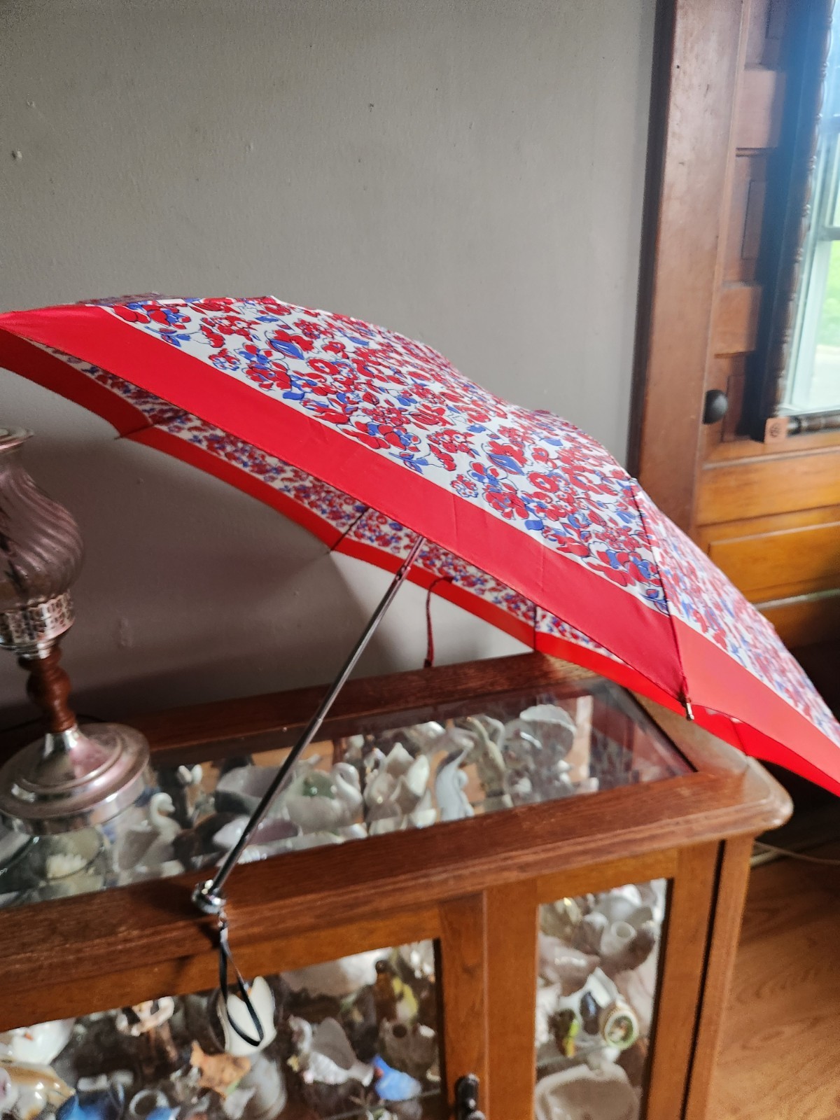 Floral Pattern Women's Folding Compact Umbrella • Blue, White, & Red Colored