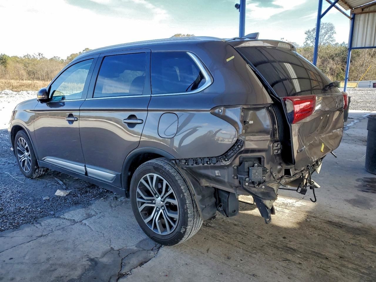 OUTLANDER 2017 Glove Box 4949592