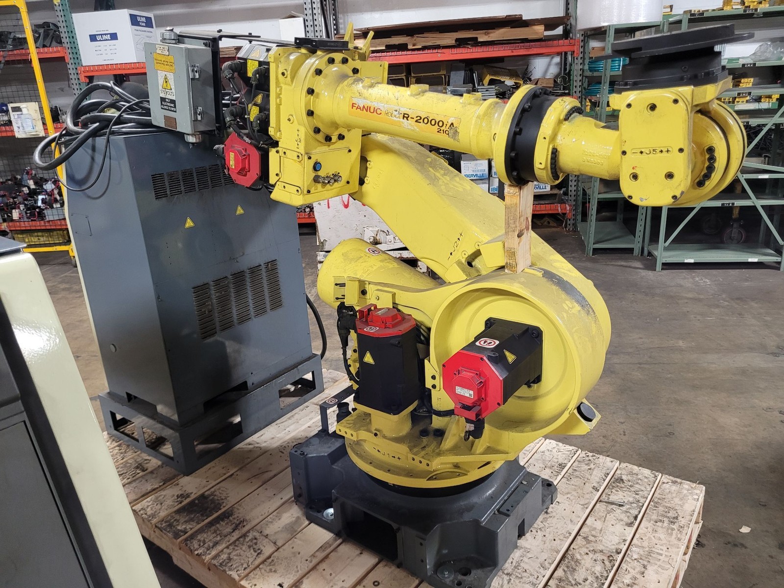 FANUC R‑2000iA/210F Complete w/ R‑J3iB Controller USED