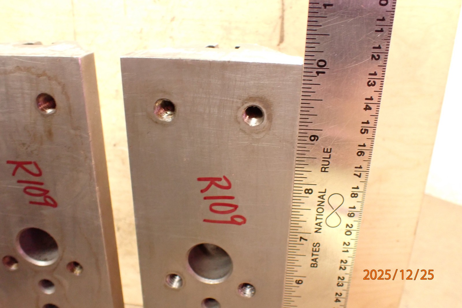 LOT R109 MOORE TOOL JIG GRINDER ROTARY TABLE EXTENSION RISER PARALLELS