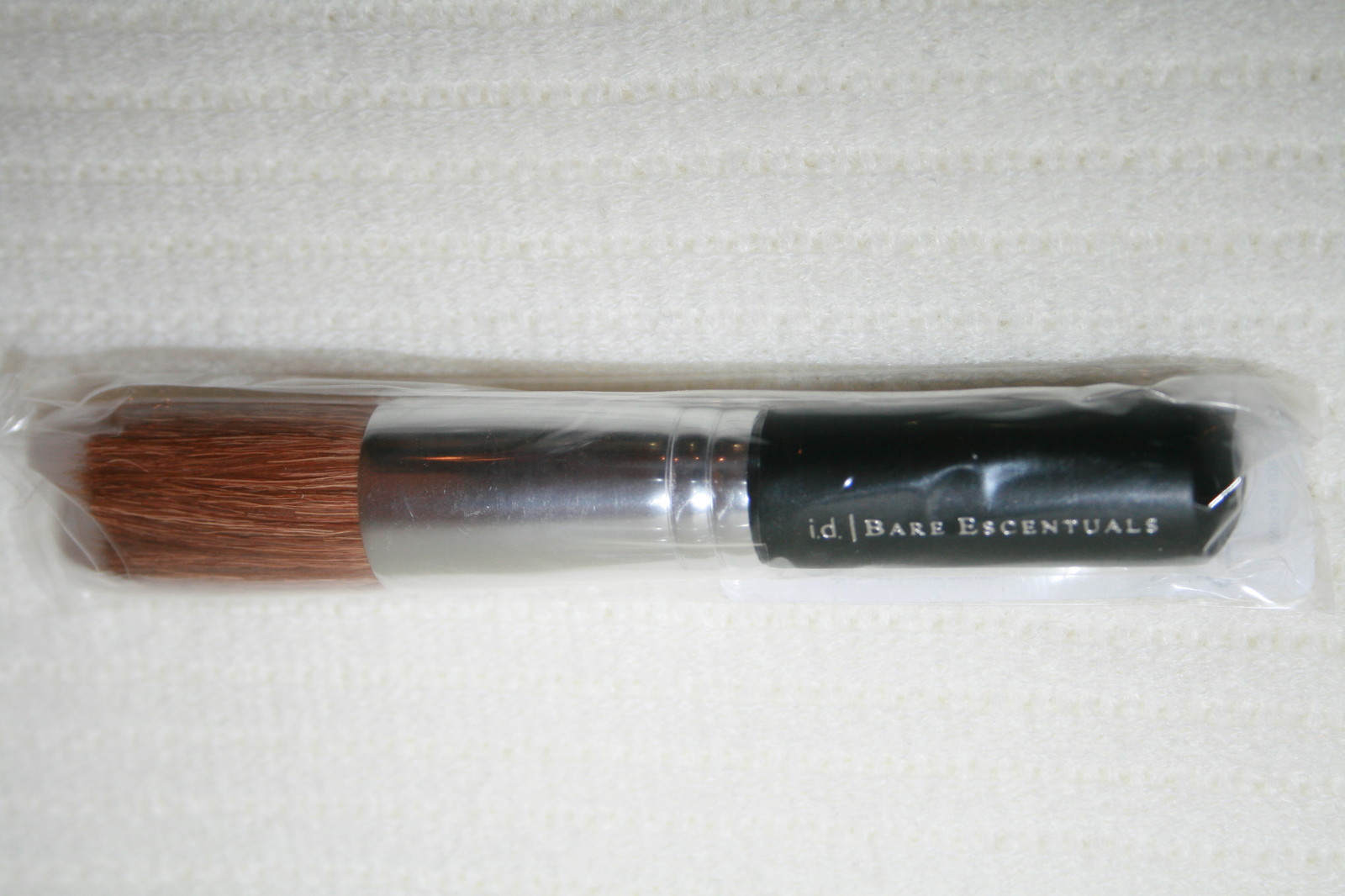 New BARE ESCENTUALS Feather Light Brush Eye Shadow Face Makeup Cosmetic Blending