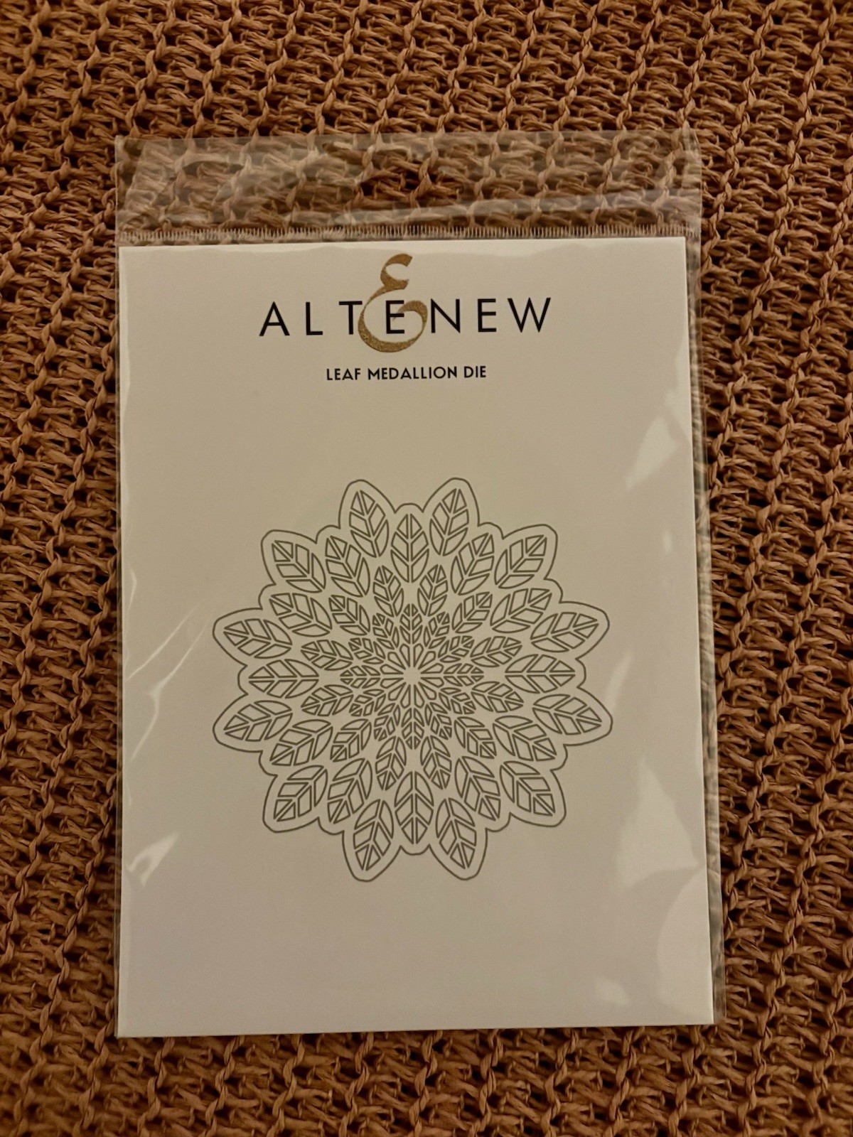 Altenew Leaf Medallion Metal Die