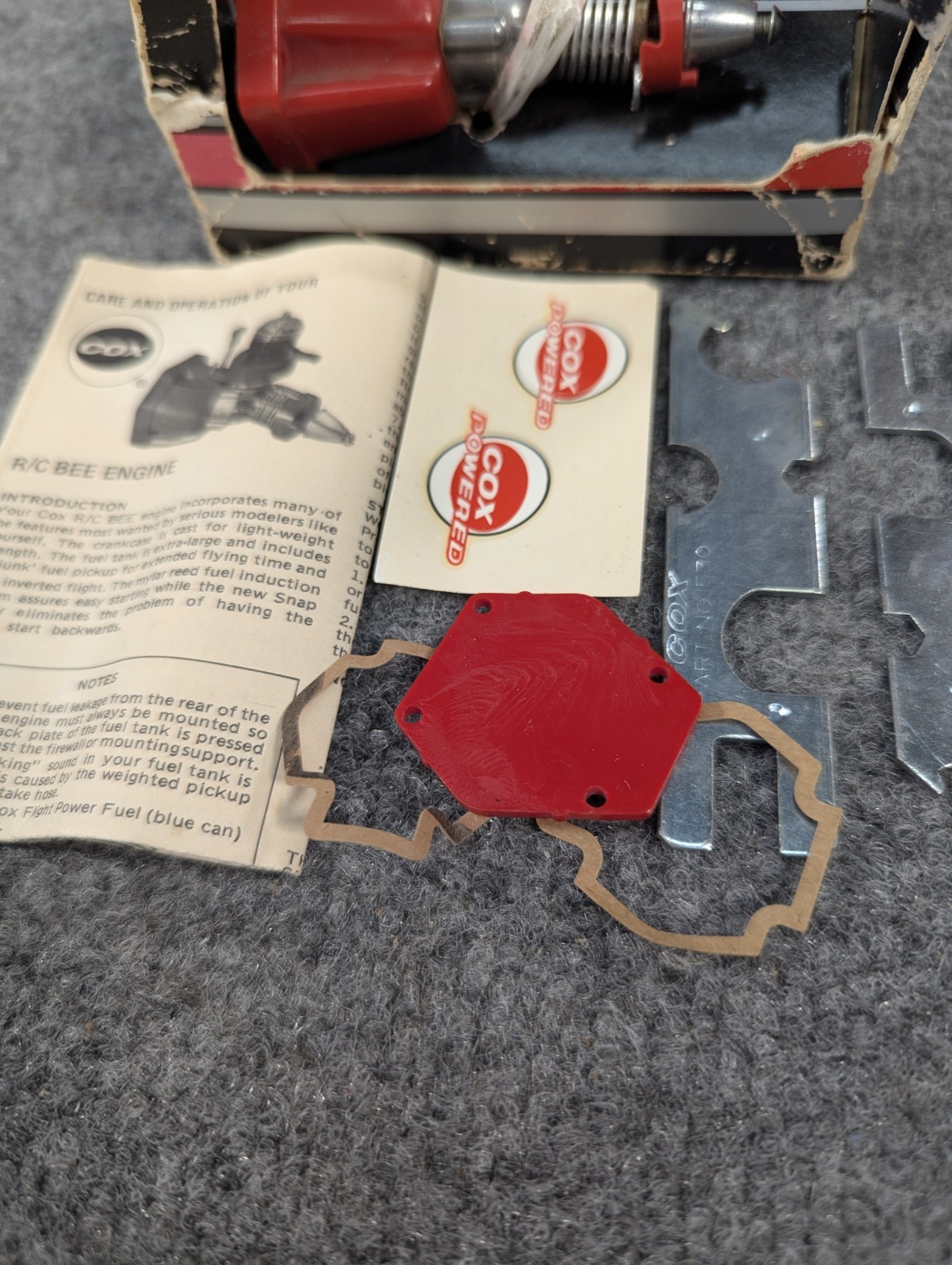 COX R/C BEE .049 No. 360 Model Airplane Engine NIB-Never Ran!