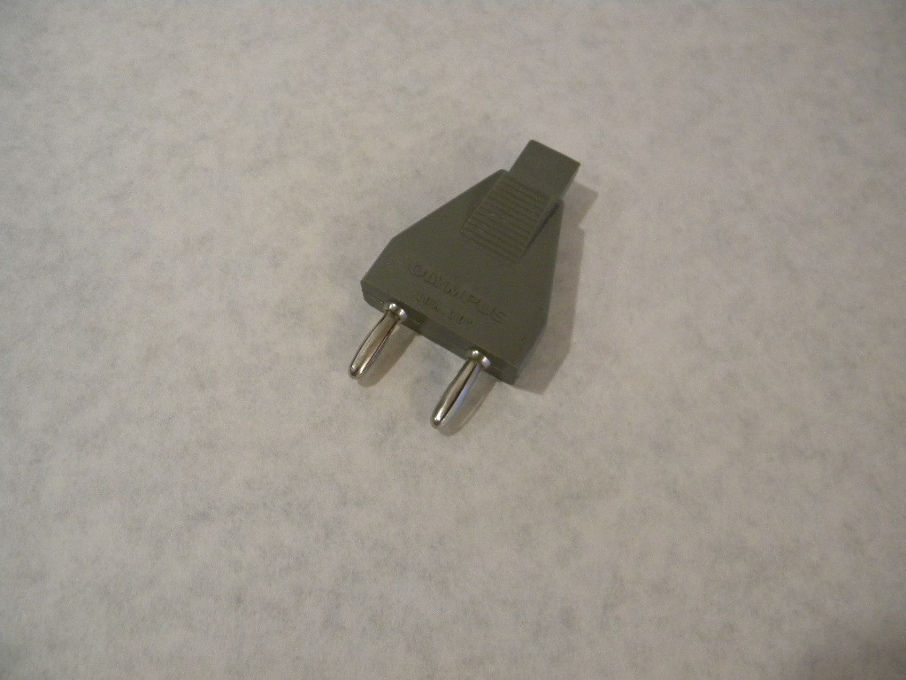 Pin to Banana Plug Adaptor for Olympus Microscopes
