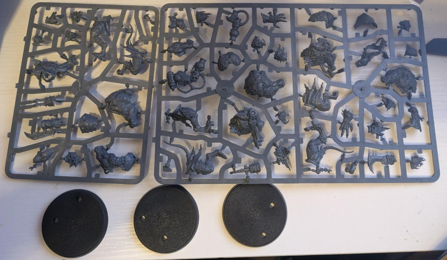 Warhammer Age Of Sigmar - 3x Skaven Rat Ogors - New on Sprue