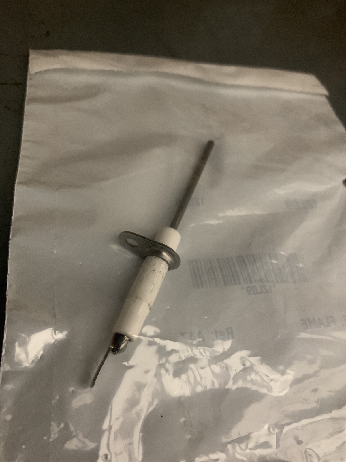 LENNOX/DUCANE/ARMSTRONG FLAME SENSOR 104160-01 (12L09)