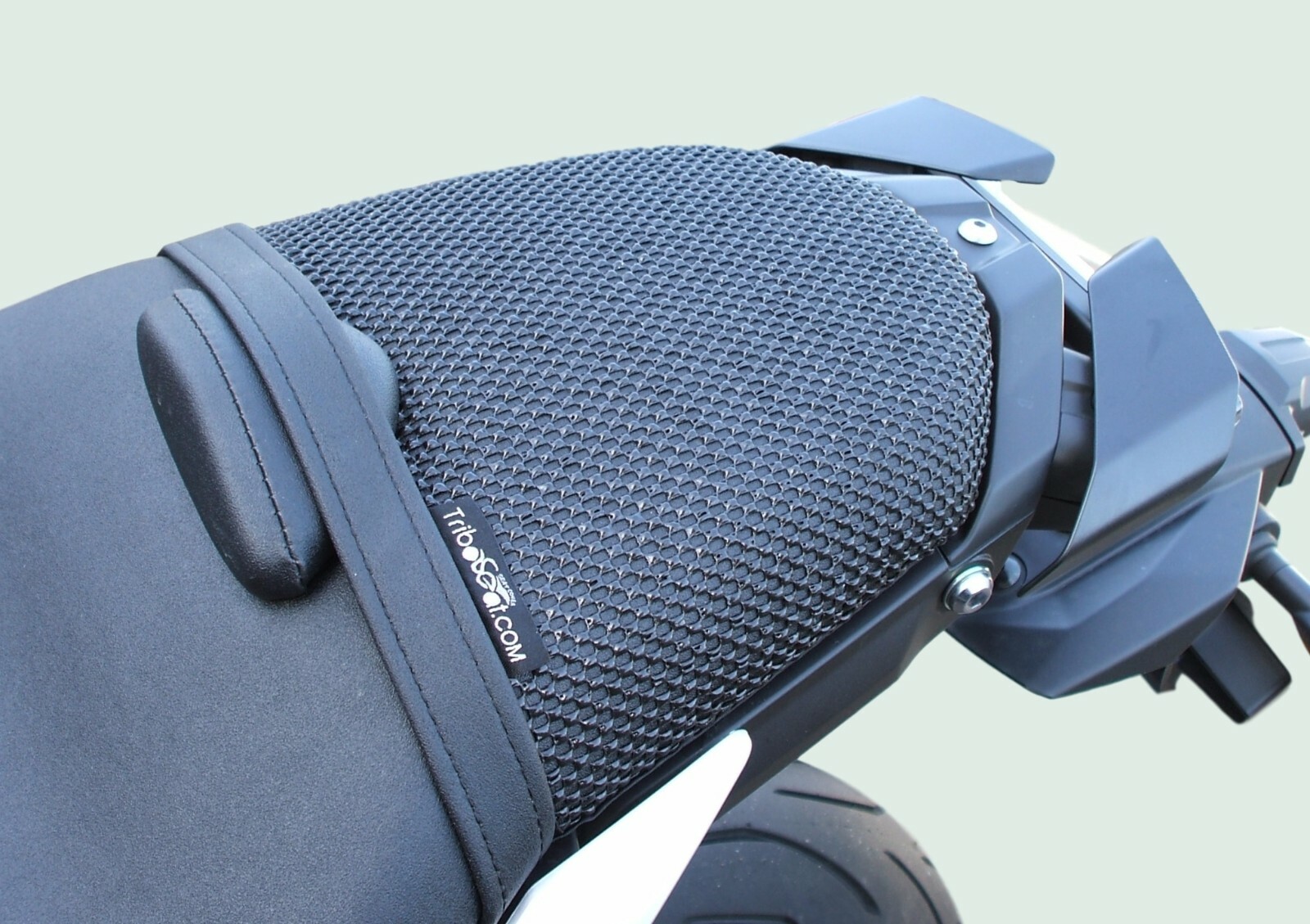 YAMAHA MT10 (2016-2021) TRIBOSEAT ANTI-SLIP PASSENGER SEAT COVER