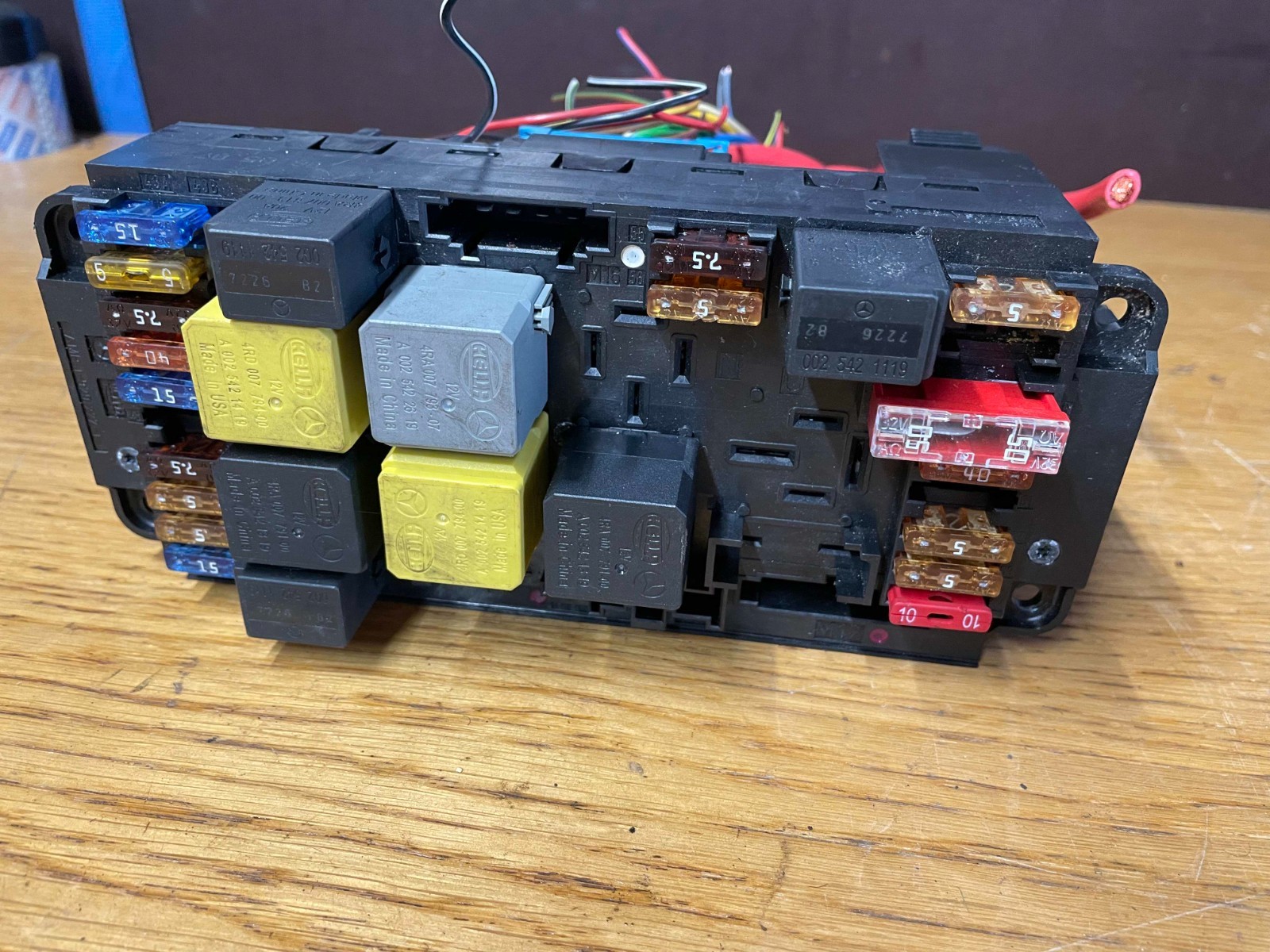 Mercedes Benz SLK R171 Front SAM Relay Control Unit Module A1715451701