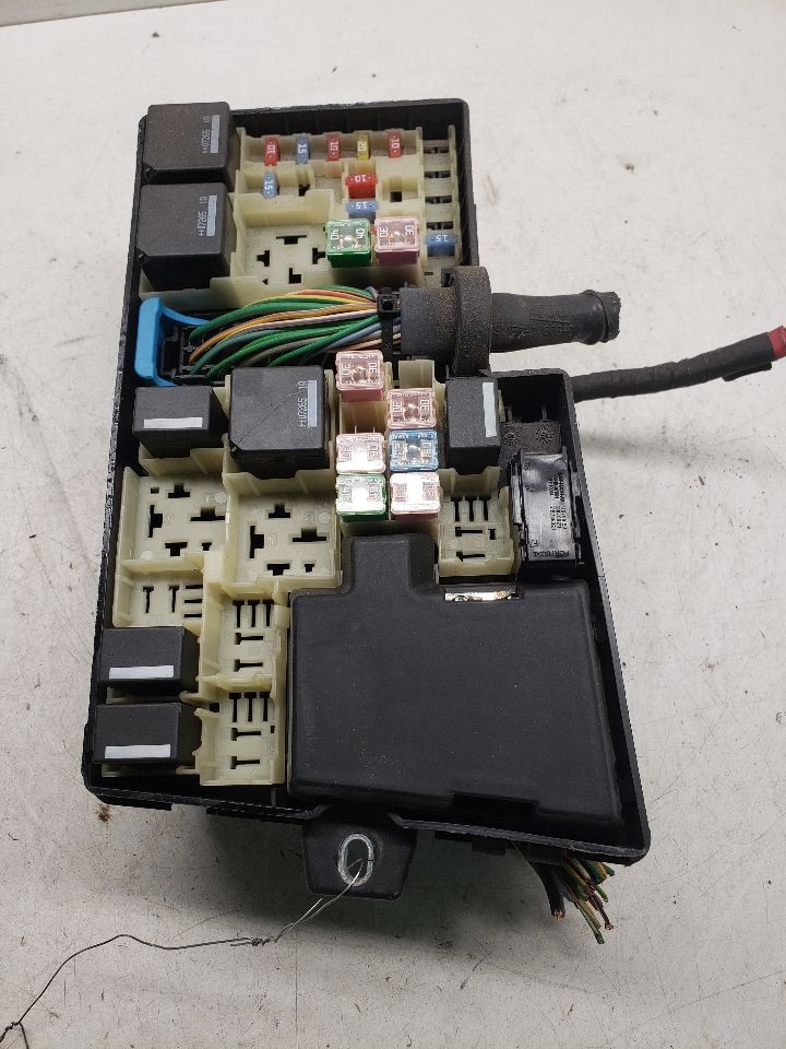 Used Fuse Box Engine fits: 2008 Volvo 40 SERIES thru VIN 486417 Grade A