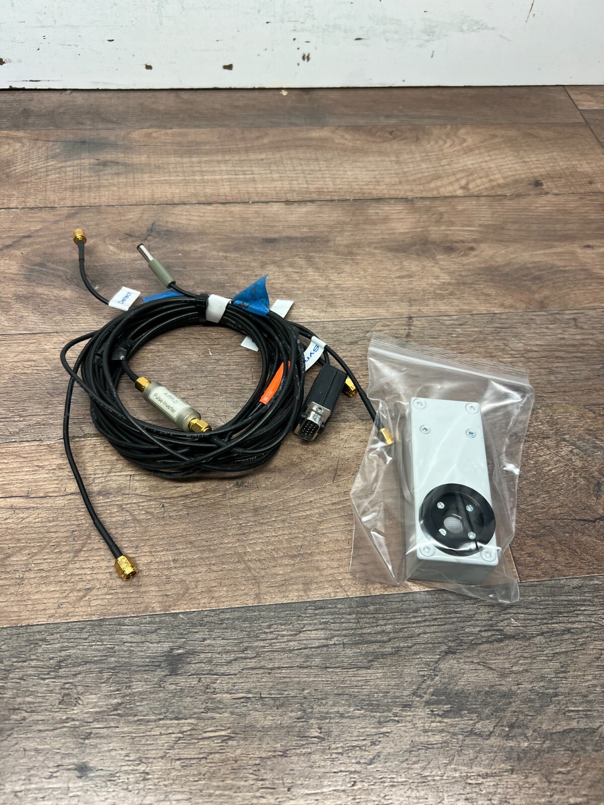 Becker Hickl PMH-100-4 Detector and A-ppi-D Pulse Inverter and Cables