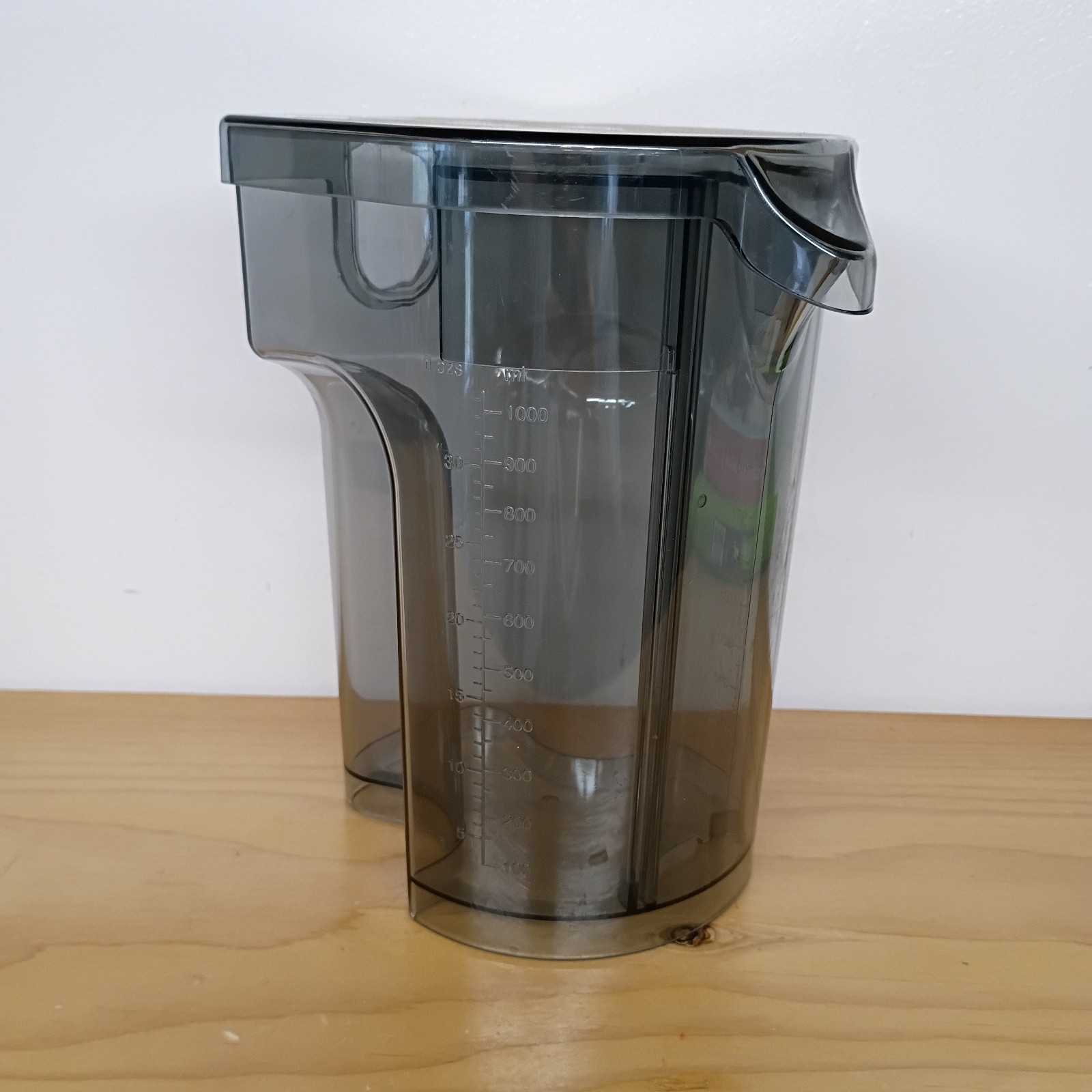 Breville Juice Fountain JE95XL Replacement Part Juice Pitcher Catcher With Lid