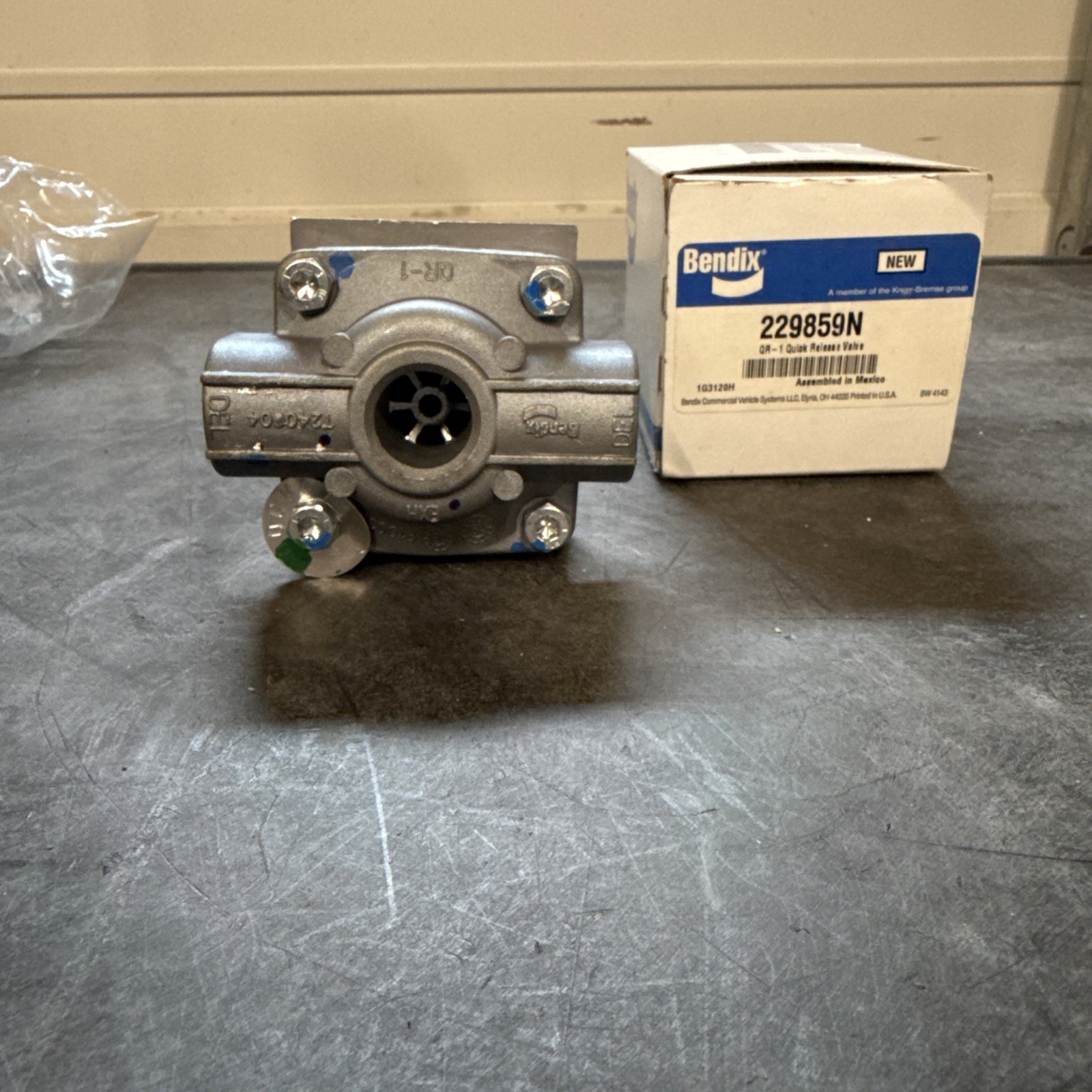 BENDIX QR-1 BRAKE QUICK RELEASE VALVE - 229859N - New In Package