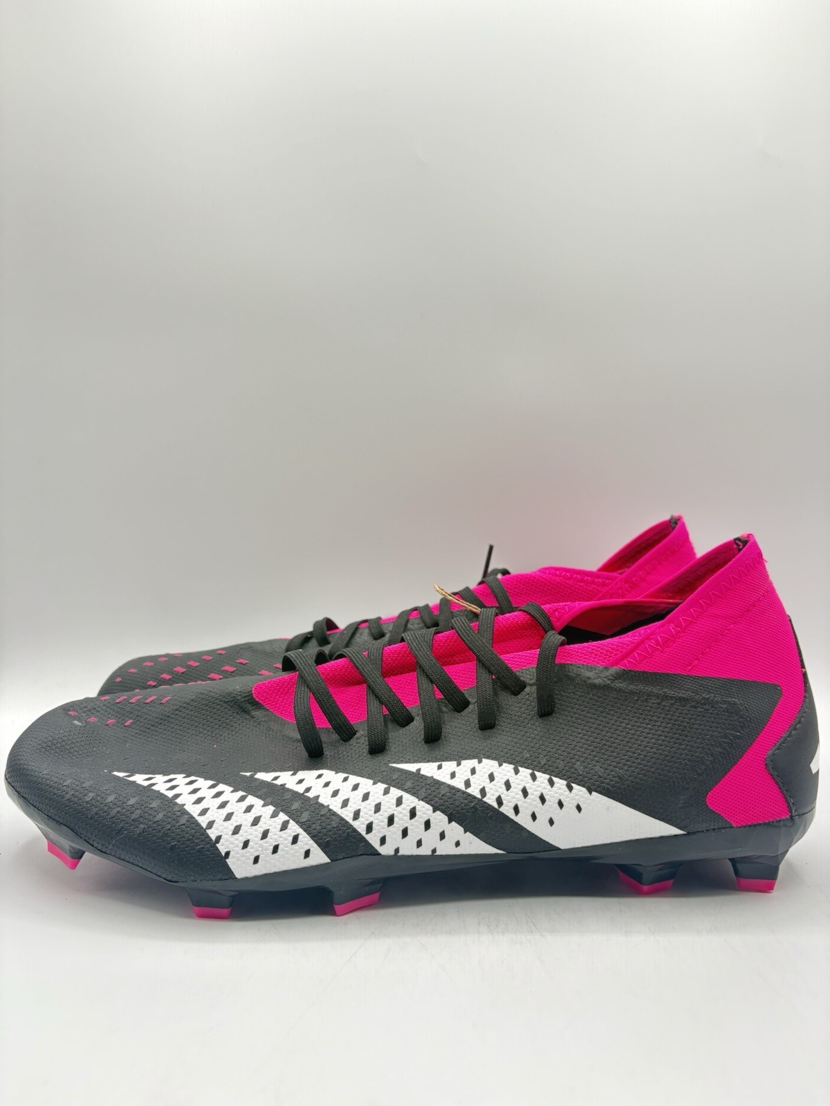 Adidas Men’s Predator Accuracy.3 Cleats Size 12 Black/Pink |GW4589|