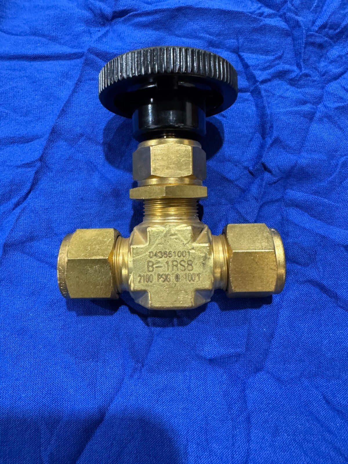 B-1RS-8 SWAGELOK NEEDLE VALVE  * LOT OF 3 *