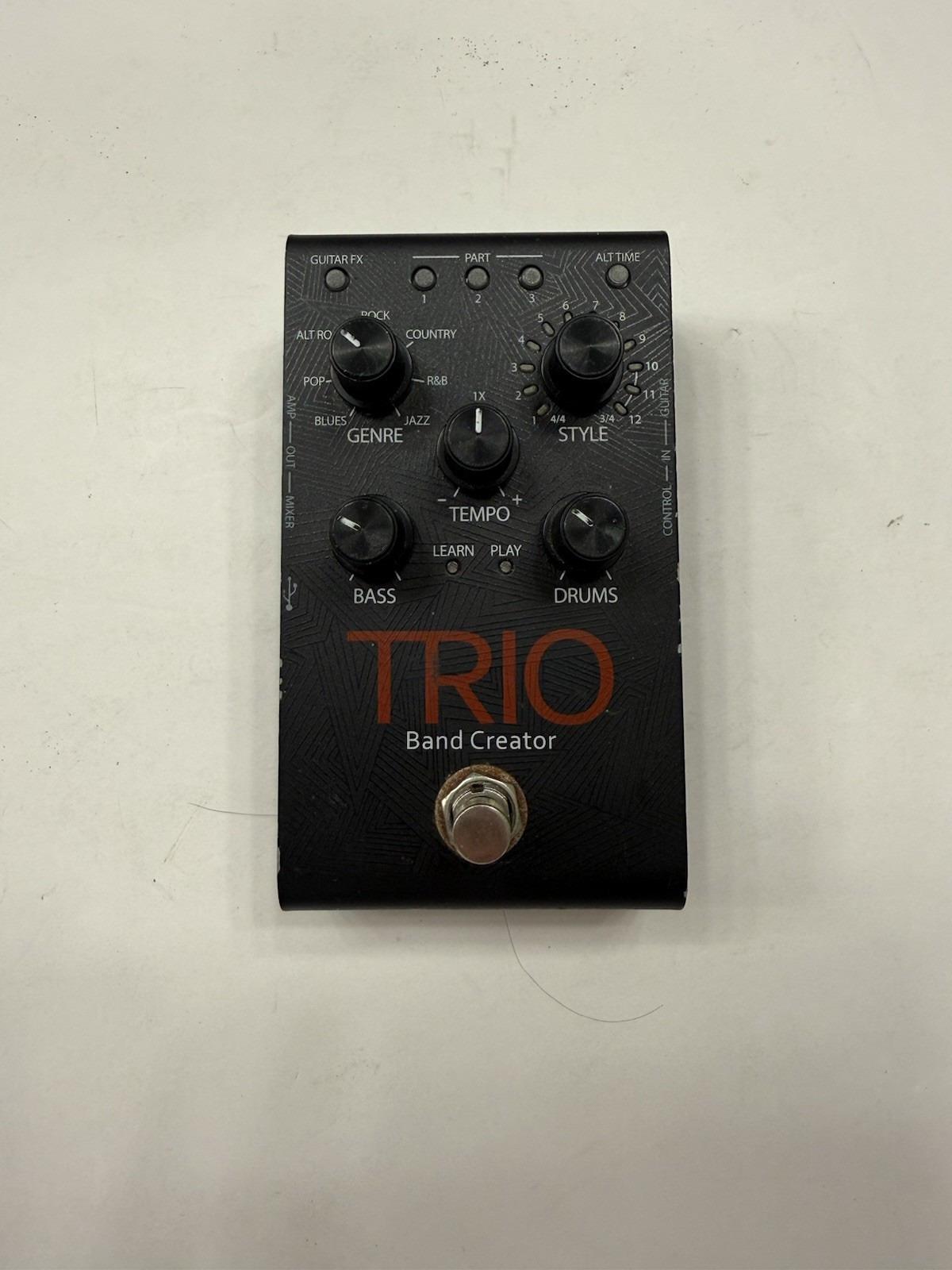 Digitech Trio V1 Band Creator Drums/Bass Sampler Guitar Effect Pedal