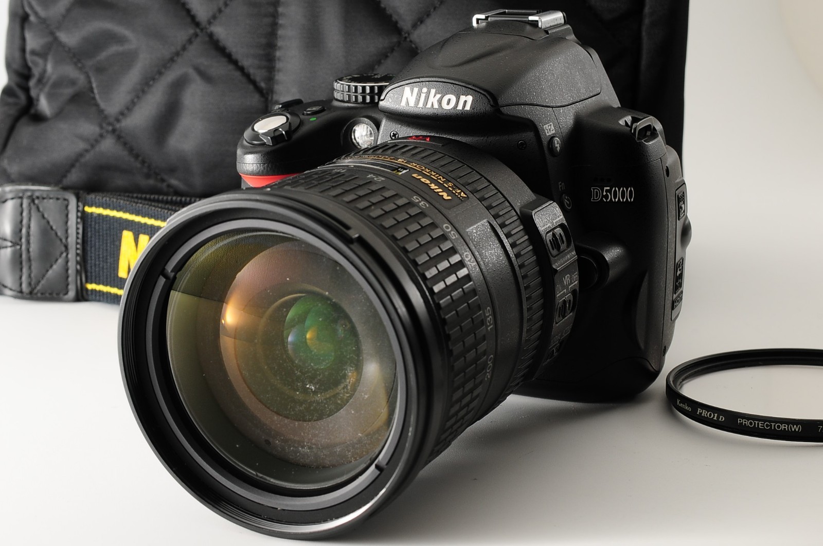 Exc Nikon D5000 DSLR Camera w/ AF-S DX NIKKOR 18-200mm f/3.5-5.6G ED VR Lens 491