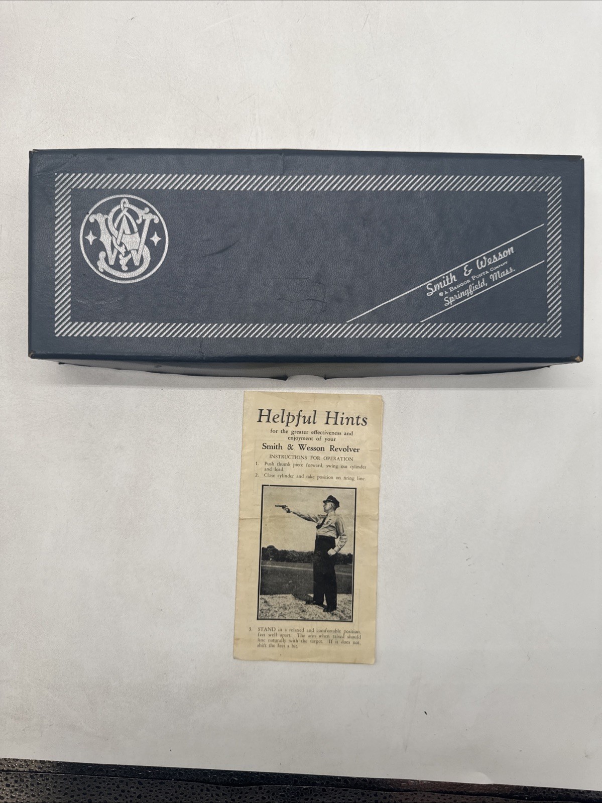 Smith & Wesson Model 19 .357 Combat Magnum Revolver Vtg OEM Box & Paperwork