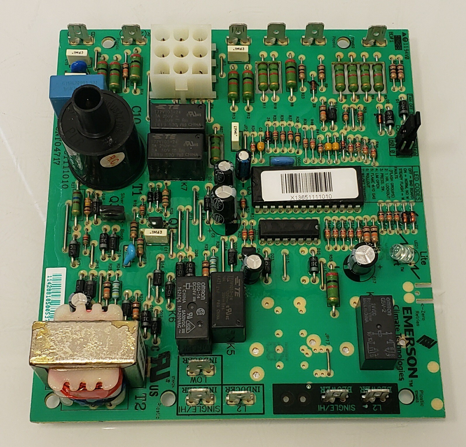 X13651111010 CNT04717 50N02-475-01 OEM control board of Trane Furnace