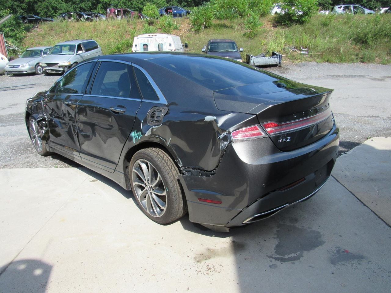 MKZ 2019 Glove Box 1063050