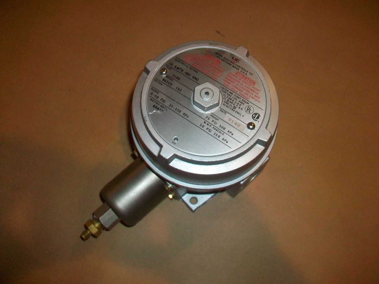 United Electric Pressure Switch 95715  152  5-50psi   15amps @ 480vac   NEW