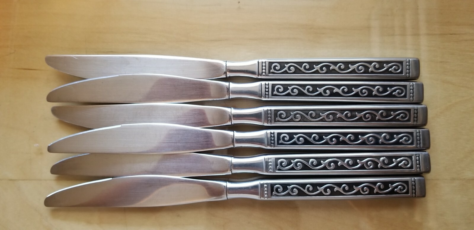 6 VINTAGE COLLECTIBLE KNIVES 9.25" STAINLESS STEEL SOLID HANDLE 1881 ROGERS