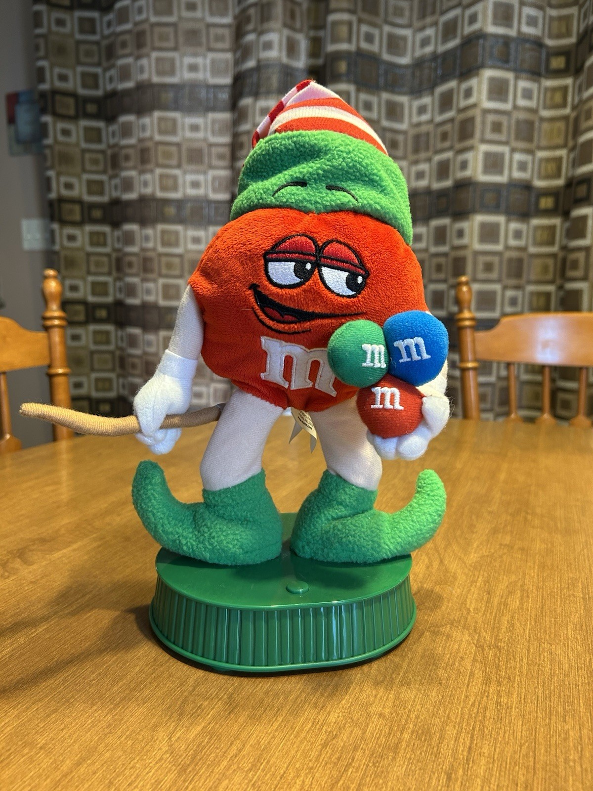 M&M's Collectible Plush 12" Christmas Elf Dances & Sings "I Want Candy" "Red"
