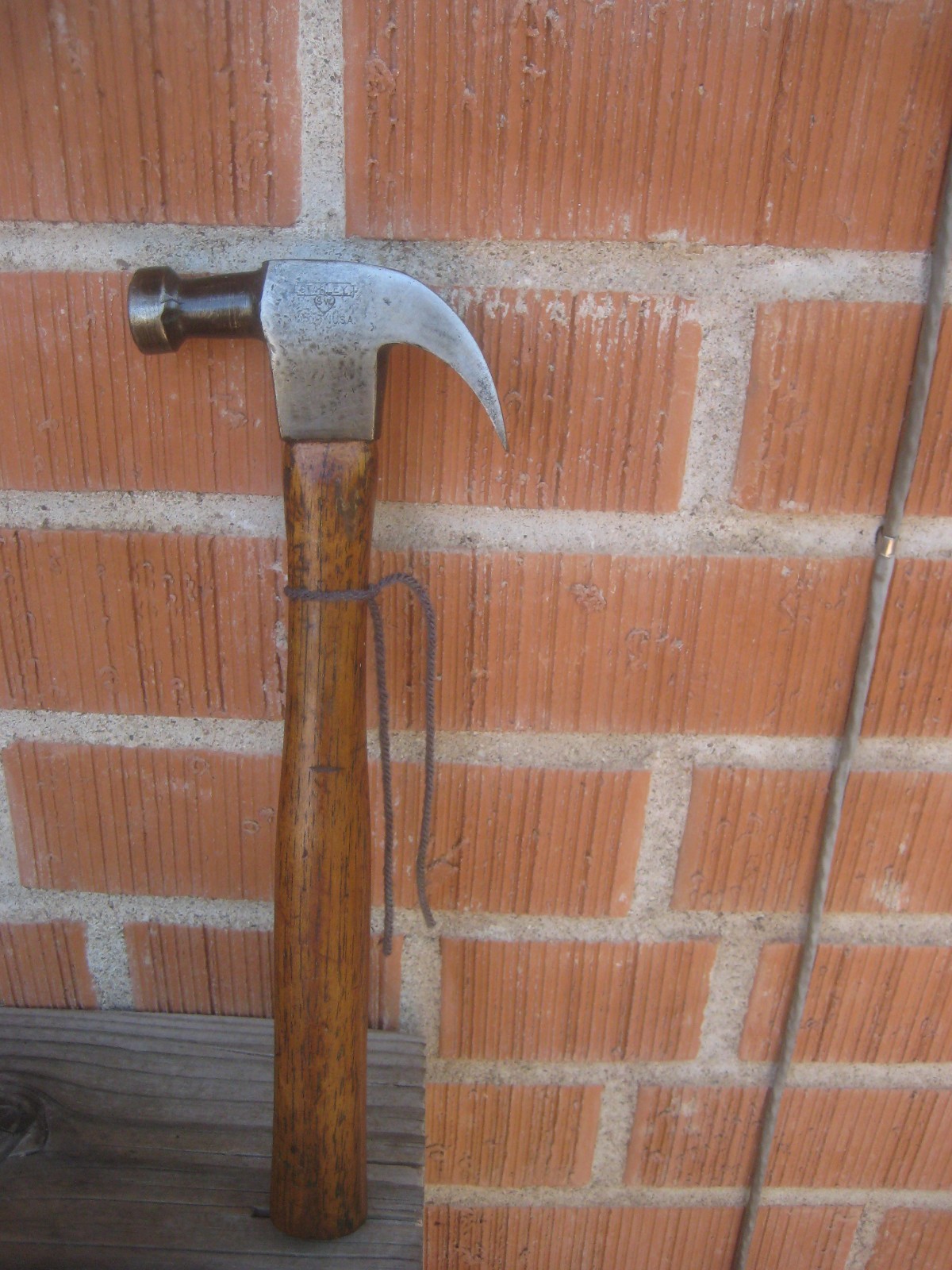 1920s Vintage 10 oz. Head STANLEY SWEETHEART *** Small Curved Claw Hammer USA