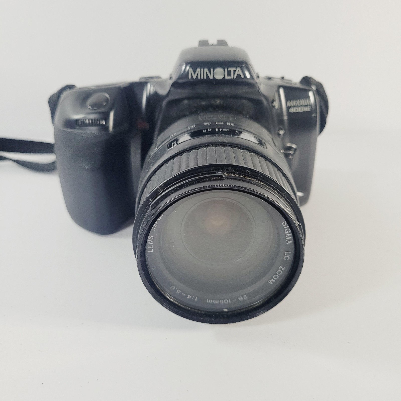 Vintage Minolta Maxxum 400si 35mm SLR Film Camera Sigma 28-105mm Zoom Lens Black