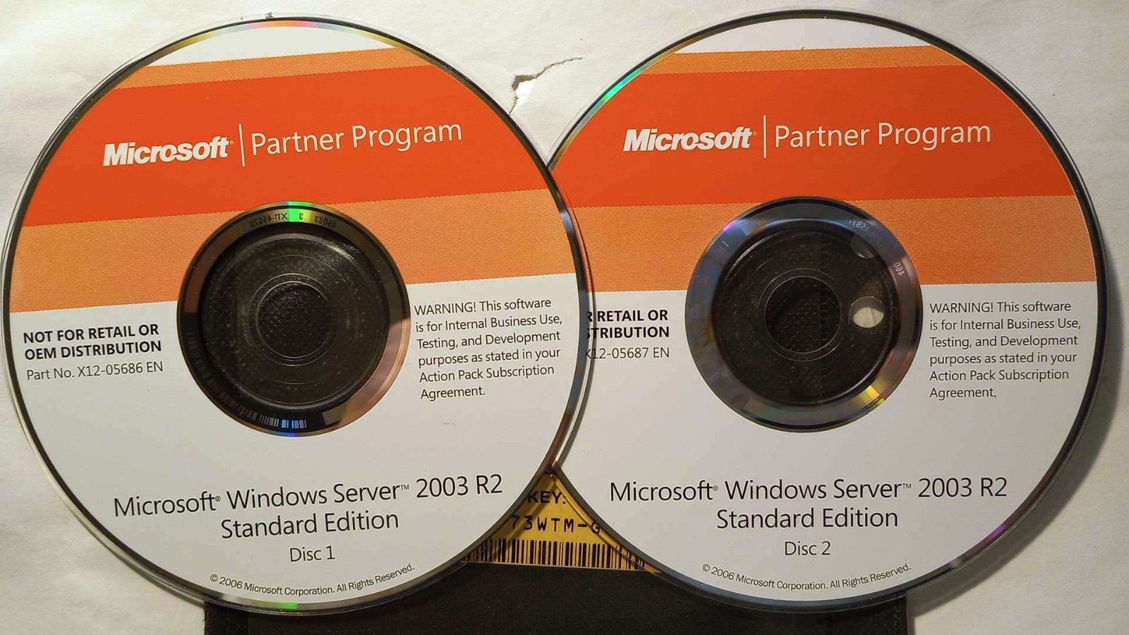 Windows Server 2003 R2 Standard Full Version w/ 3 Product Keys & 10 CALs x 3