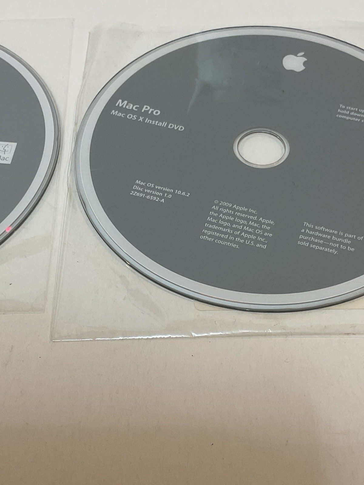 Mac Pro OS X Install Disc 1 & 2 Version 10.6.2 OEM