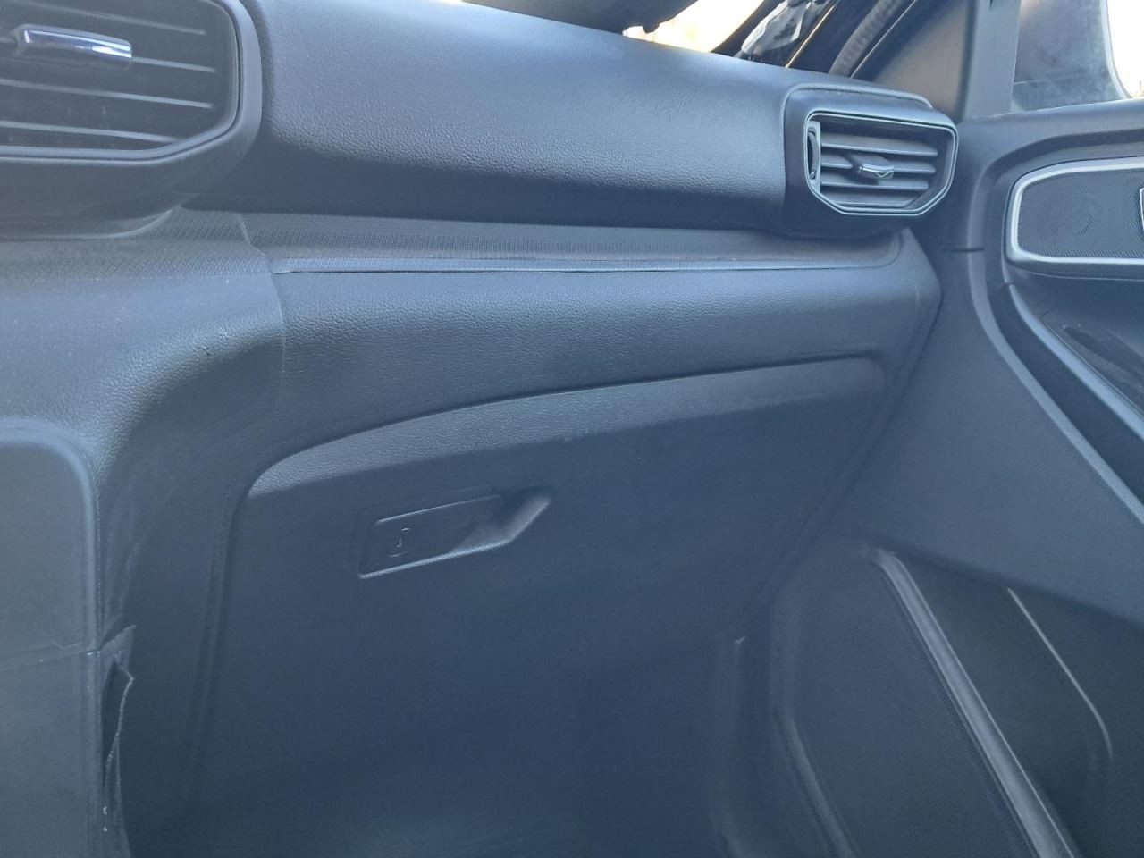 EXPLORER  2020 Glove Box 4897405